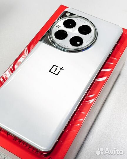 OnePlus 12, 12/256 ГБ