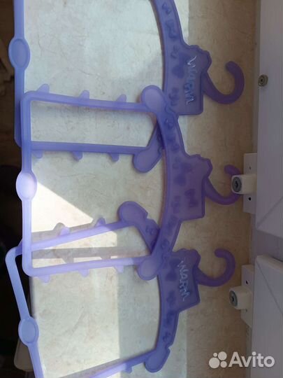 Вешалки для кукол