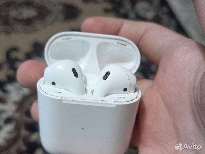 Airpods 1