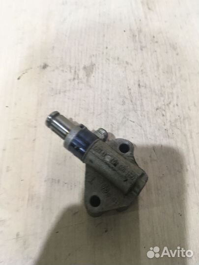 Натяжитель цепи VAG Ауди А4 Б8 06H109467T