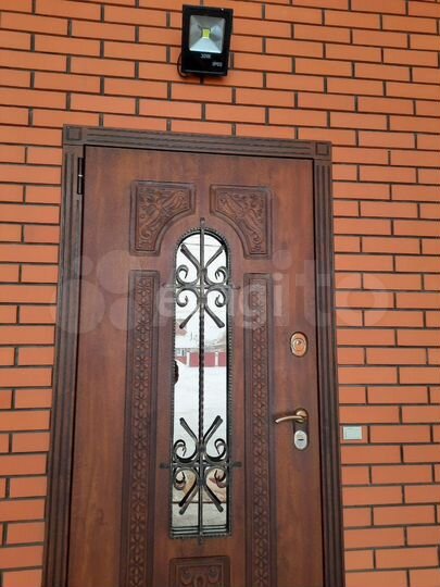 Дом 437,1 м² на участке 15 сот.