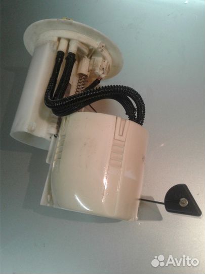 Датчик уровня топлива Тойота Королла, Аурис Е150 д