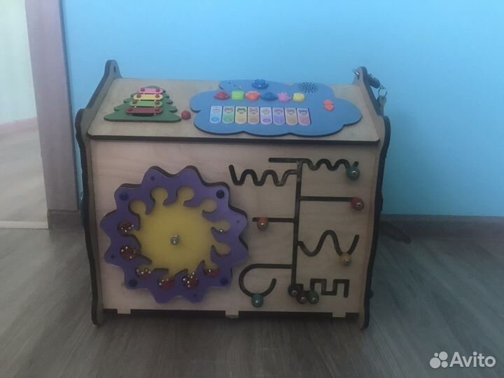 Бизиборд домик