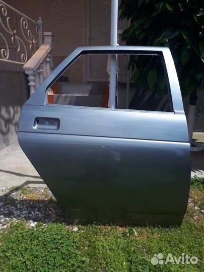 Дверь на приору