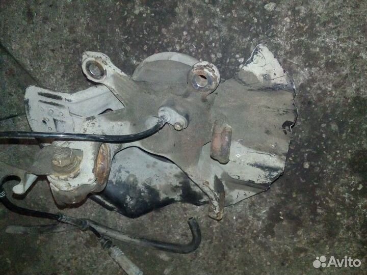 Поворотный кулак передний бмв Е46 BMW E46 левый