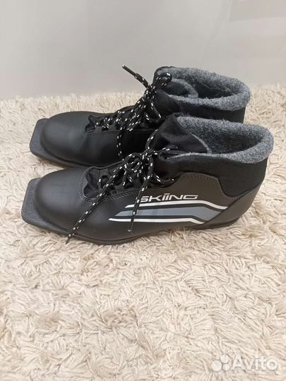 Лыжные ботинки 45 размер тёплые