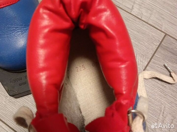 Лыжные ботинки