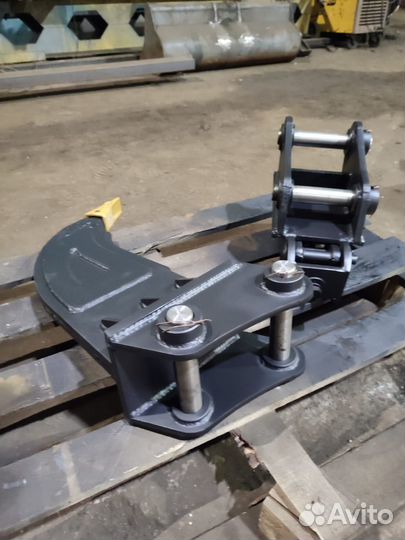 Быстросъем на мини-экскаватор