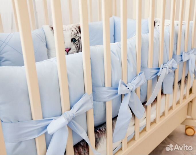 Детская кроватка колесо-качалка