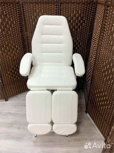 Педикюрное кресло