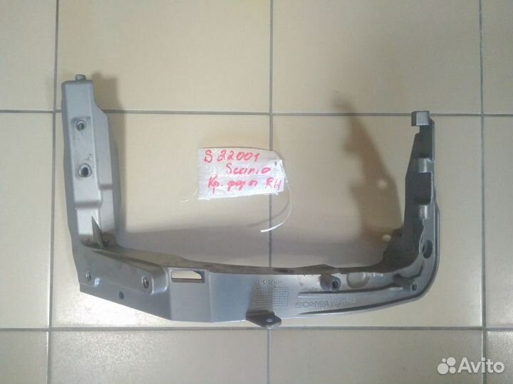 Scania 6 G-Serie Кронштейн фары правой