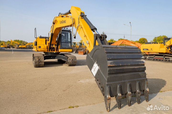 Гусеничный экскаватор LiuGong CLG922E, 2023