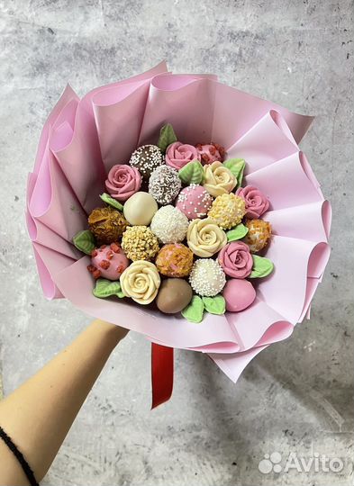 Клубника в шоколаде букеты ко дню матери