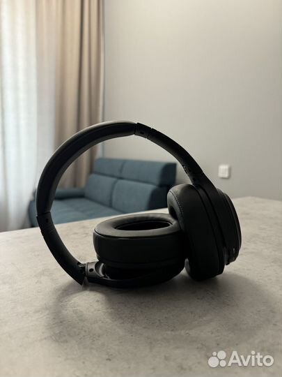 Беспроводные наушники freemotion B535