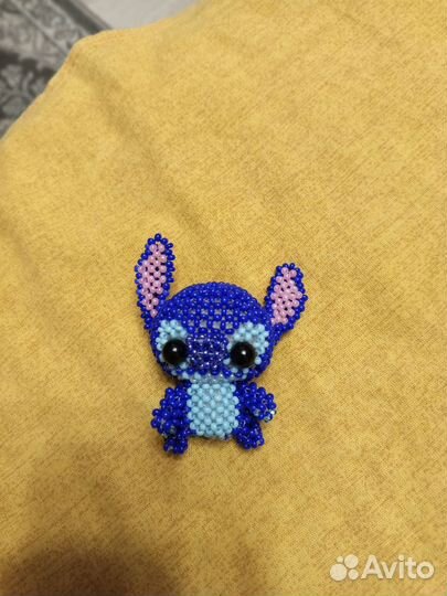 Фигурка из бисера стич