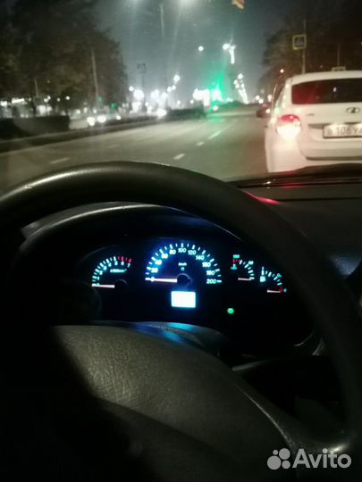 Продаю щиток приборов приора, калина