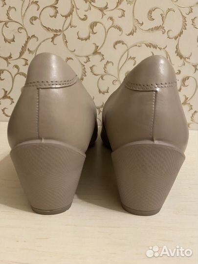 Туфли новые Ecco sculptured р.40