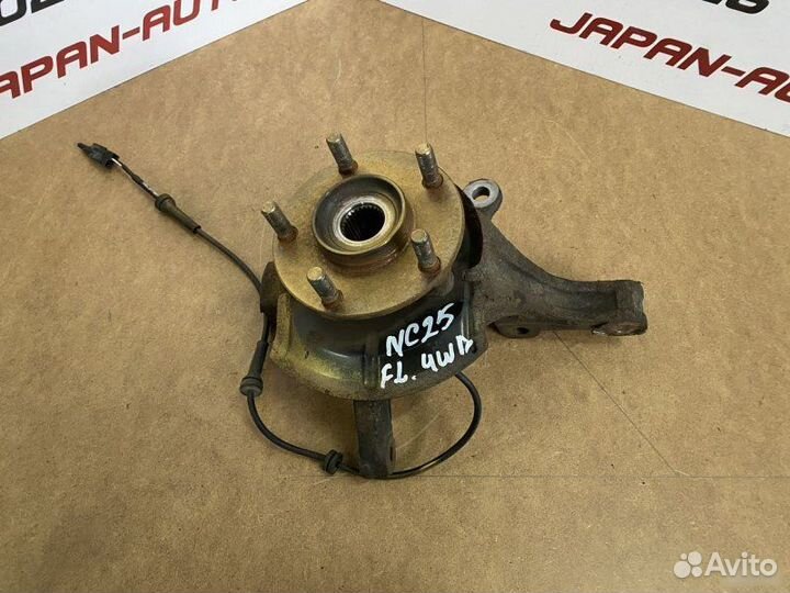 Ступица передняя левая Nissan Serena C25 MR20