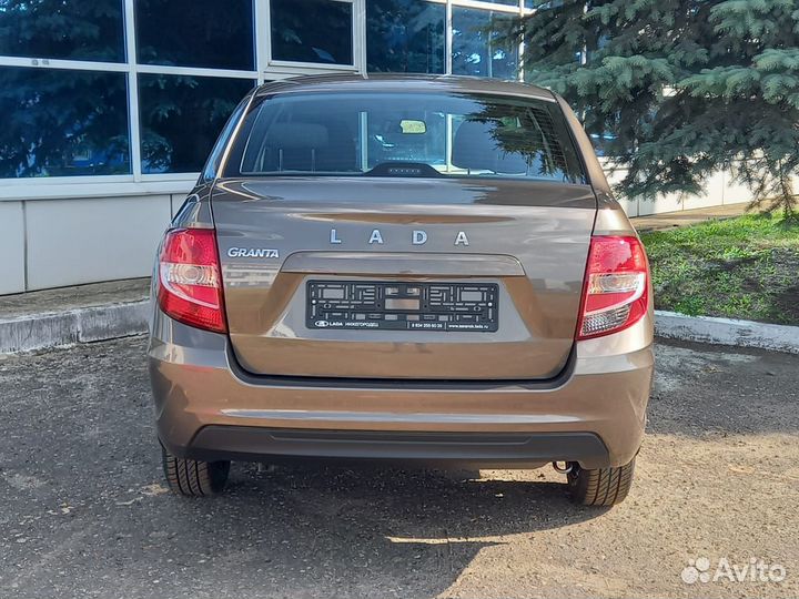 LADA Granta 1.6 МТ, 2022