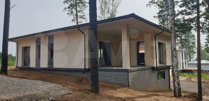 Дом 266 м² на участке 7,5 сот.