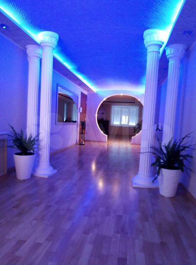 4-к. квартира, 153 м², 2/5 эт.