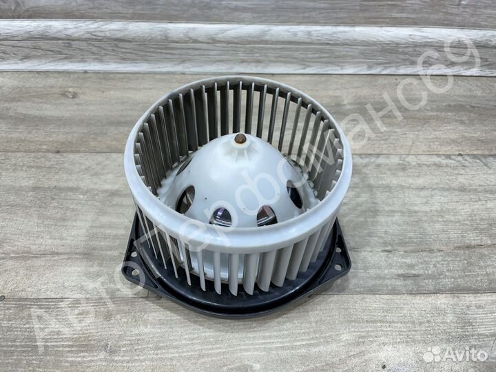 Моторчик печки вентилятор Infiniti QX80 QX70 QX50