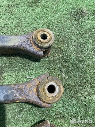 Рычаг подвески задний Skoda Octavia tour