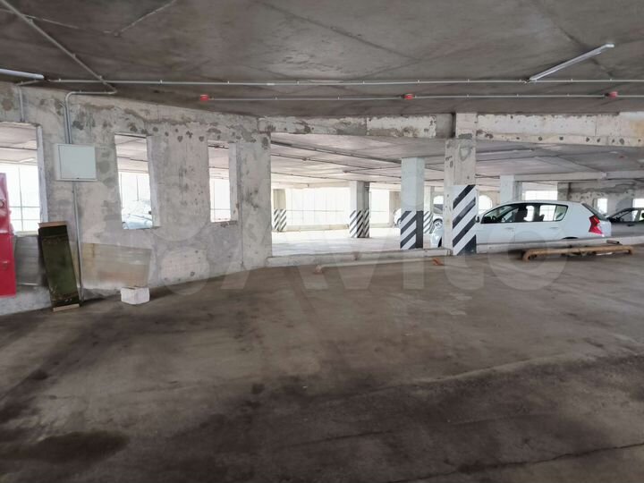 Машиноместо, 13 м²