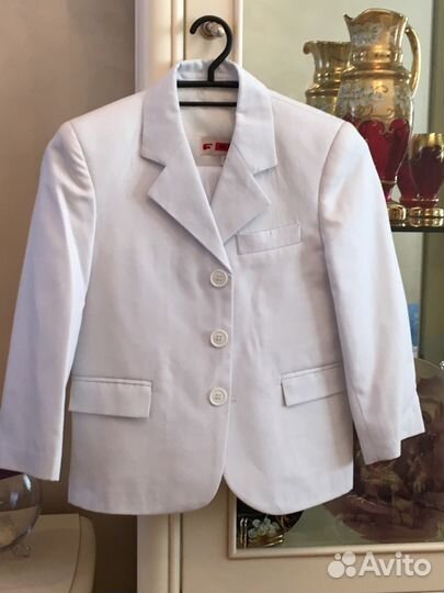 Продам костюм для подростка