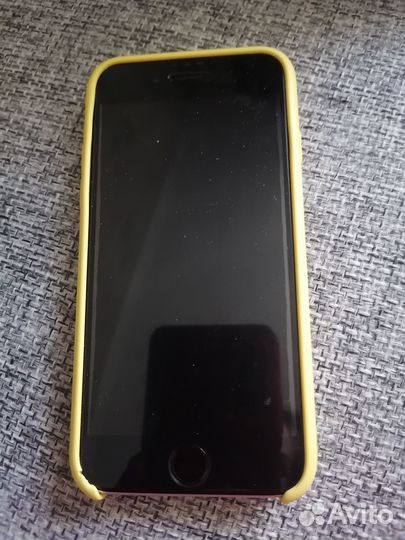 iPhone SE (2020), 64 ГБ
