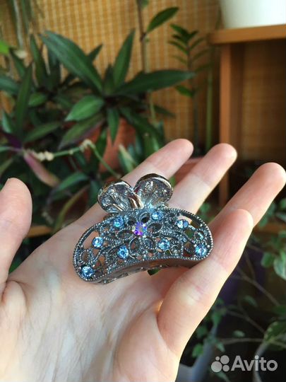 Крабик для волос