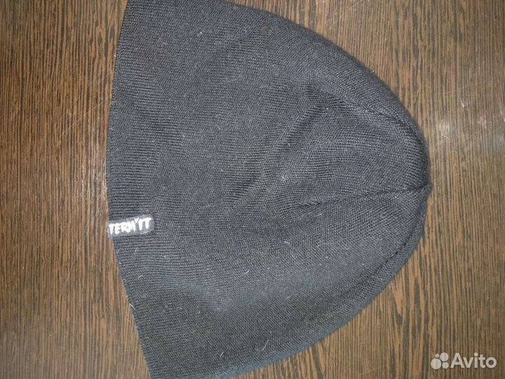 Продам шапку вязаную,зимнюю,двухстороннюю -Termit