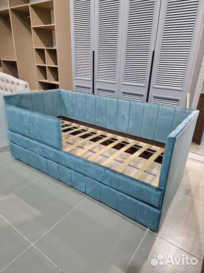 Детская кровать мягкая с бортиком