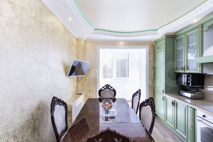 2-к. квартира, 62 м², 7/14 эт.