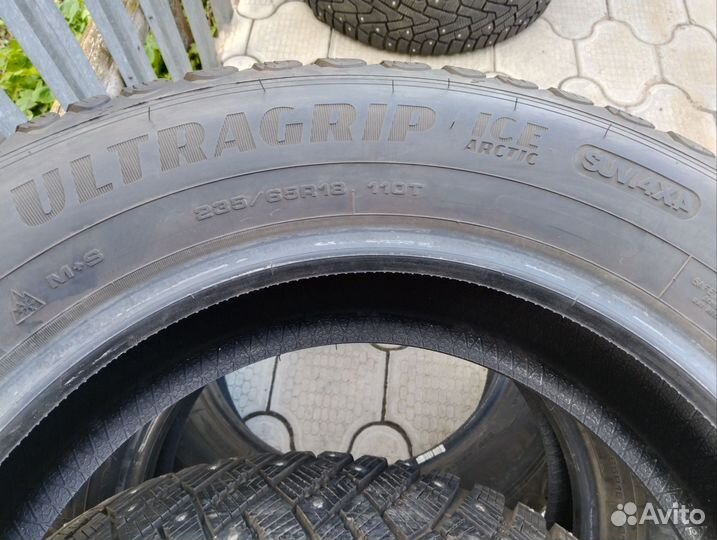 Goodyear UltraGrip Ice Arctic SUV 235/65 R18 110T