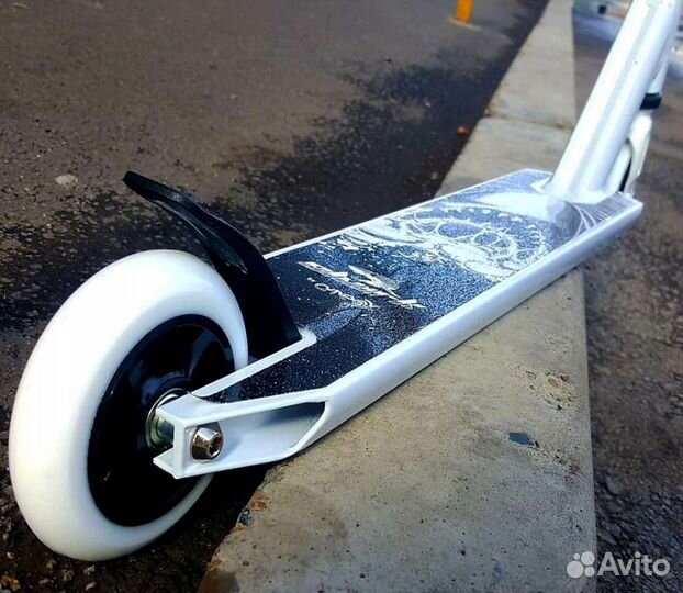 Самокат трюковой