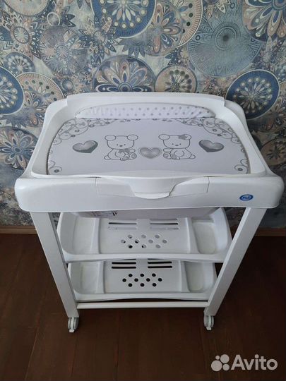 Пеленальный столик с ванночкой Pali