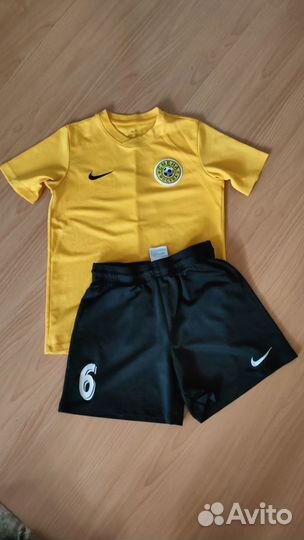 Футбольная форма nike 140 термобелье kipsta