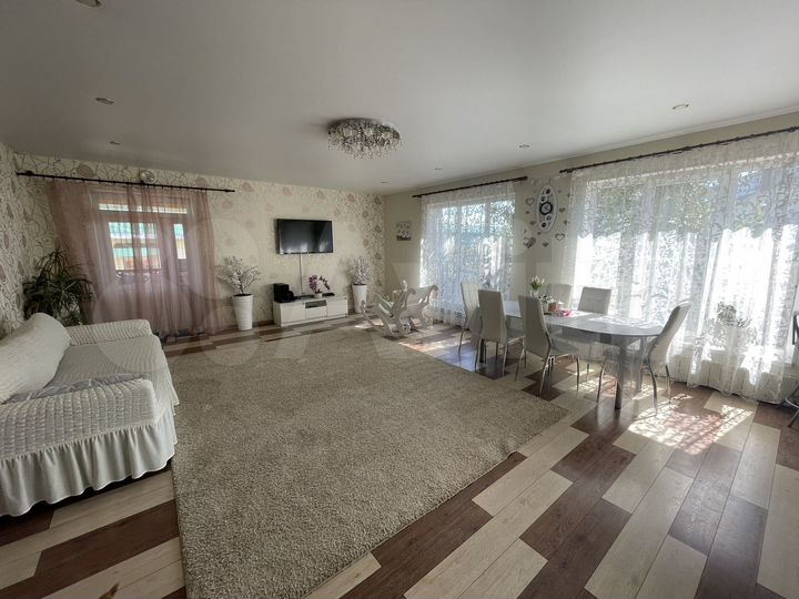 Дом 136,8 м² на участке 10 сот.