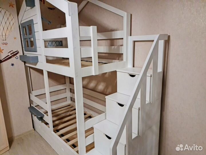 Кровать домик детская