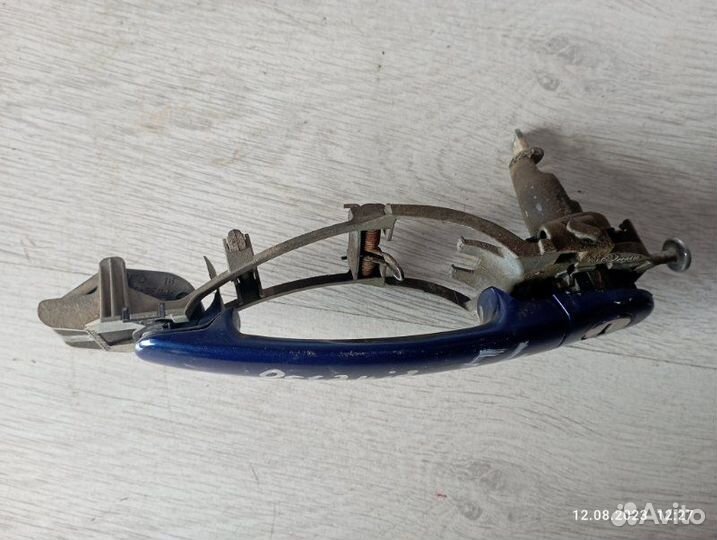 Ручка двери внешняя передняя левая Skoda Octavia