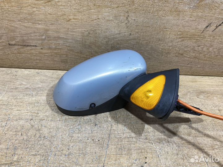 Зеркало правое Renault Modus Арт. 7720666