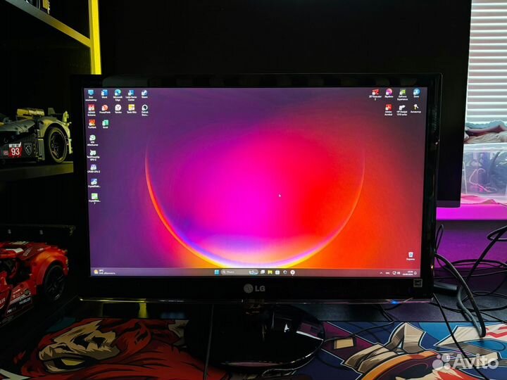Монитор LG 24 дюйма