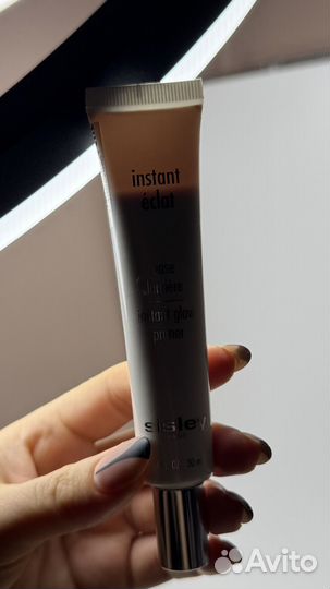 Sisley база сияющая под макияж