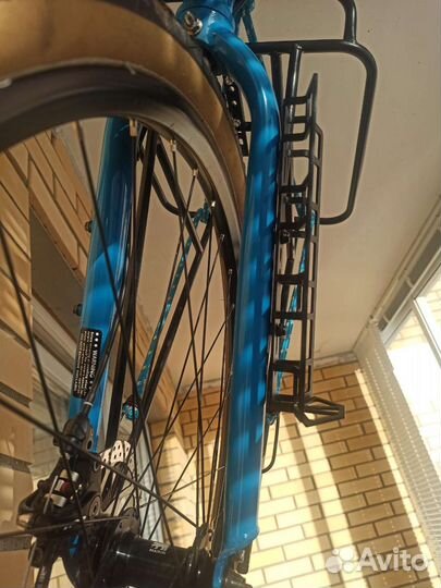 Кейдж.пара кронштейнов на вилку и раму велосипеда