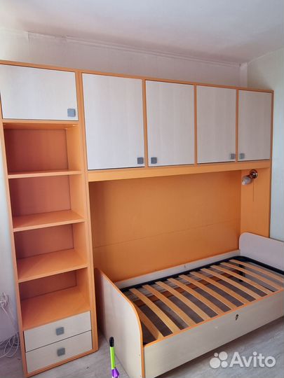 Гарнитур в детскую