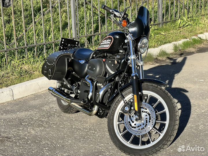 Harley-Davidson Sportster 883R