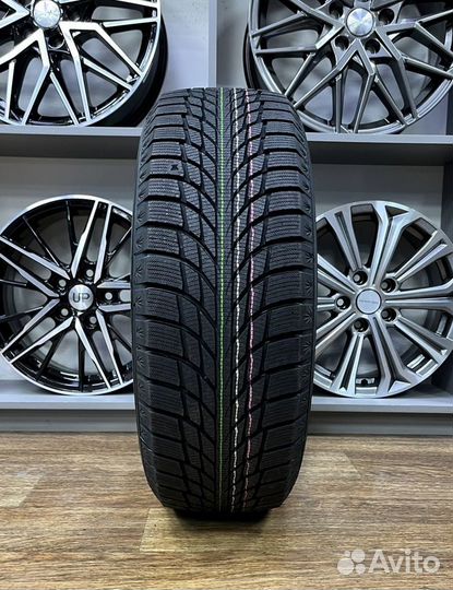 Kumho WinterCraft Ice Wi51 235/50 R18 101T