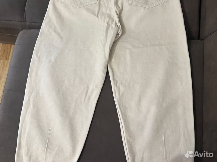 Джинсы bershka balloon бежевые