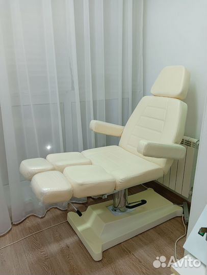 Педикюрное кресло на гидравлике бу